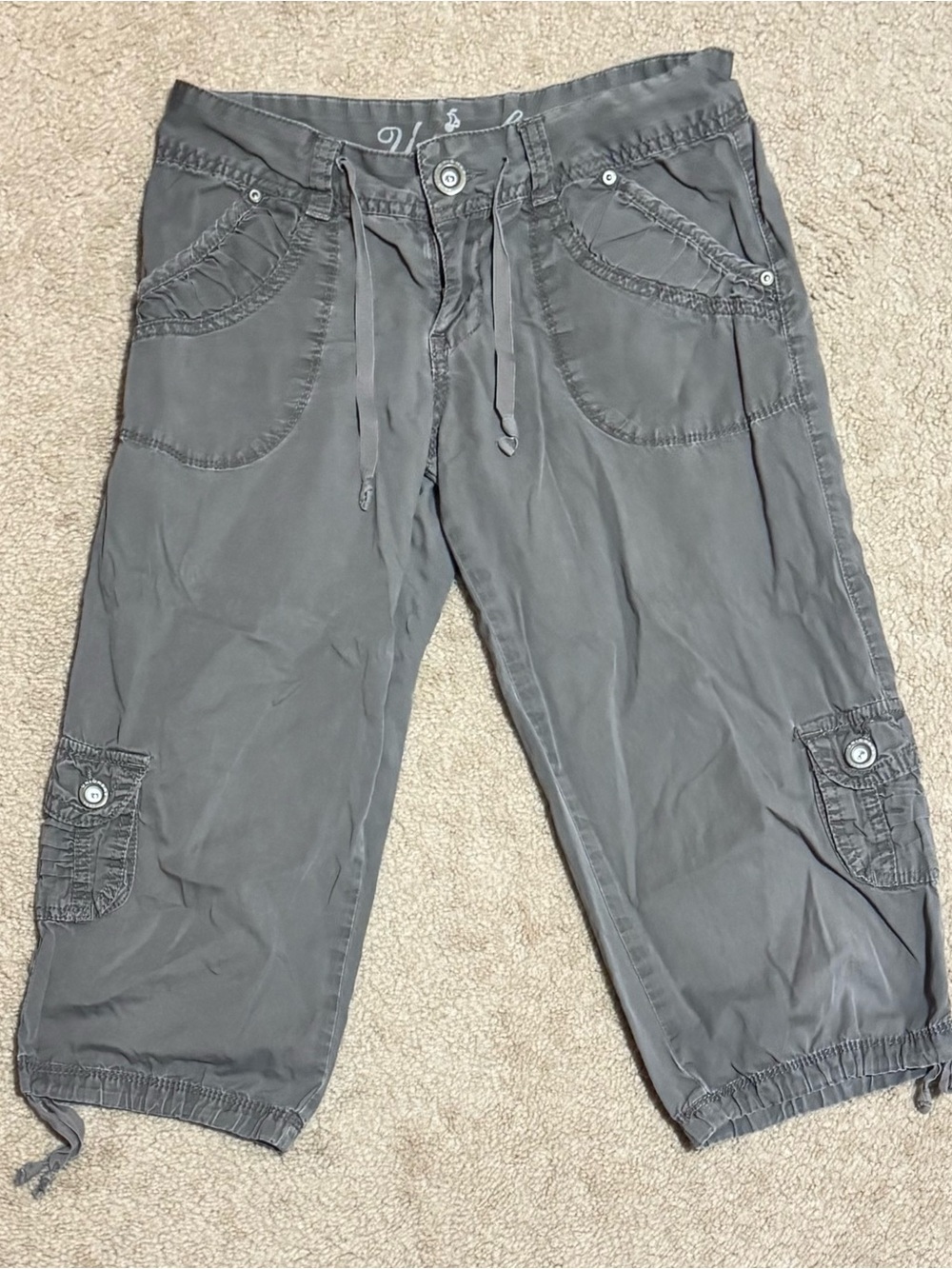 Unionbay Women’s Gray Cargo Capri Pants Y2K Casual Pull-On Style SIZE 1